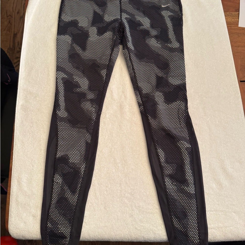 Nike Black and White Dotted Camo Dri-FIT Leggings. Great condition.